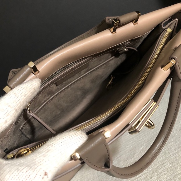 🔅Michael Kors Belted Bag🔅 - Picture 8 of 11